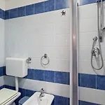 Guesthost - Bright With Balcony * Giardini Naxos