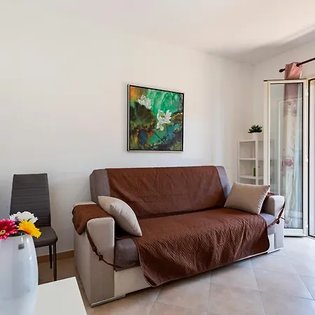 Apartment Bright With Balcony
