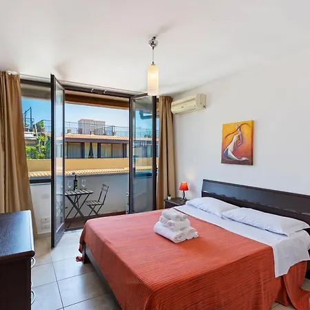 Bright With Balcony *