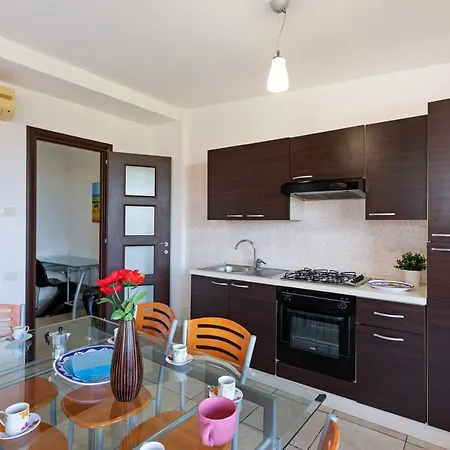 Apartment Bright With Balcony