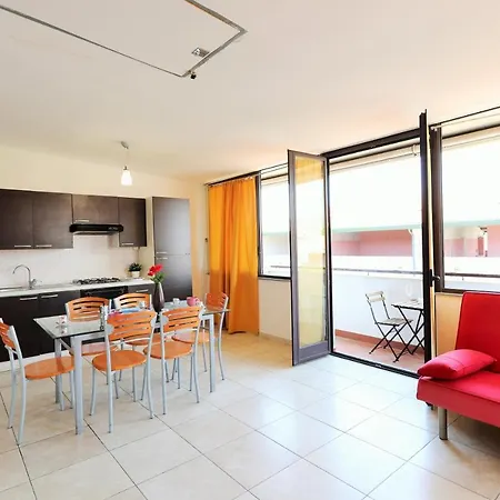 Bright With Balcony Apartment Giardini Naxos