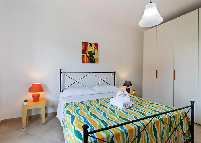 Guesthost - Bright With Balcony Appartamento *