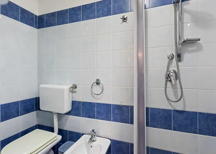 Guesthost - Bright With Balcony * Giardini Naxos