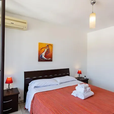 Διαμέρισμα Guesthost - Bright With Balcony Giardini Naxos