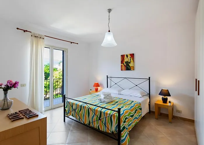 Apartment Guesthost - Bright With Balcony *